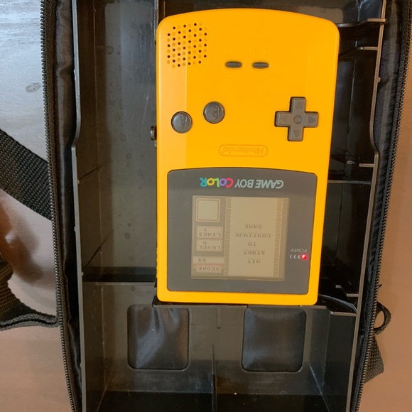 Nintendo gameboy yellow carrying case with Tetris - Picture 8 of 8
